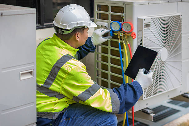 Professional Ac Installation technician working in Palm, PA